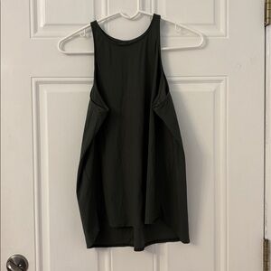 A Day Pleat and Repeat Tank top green